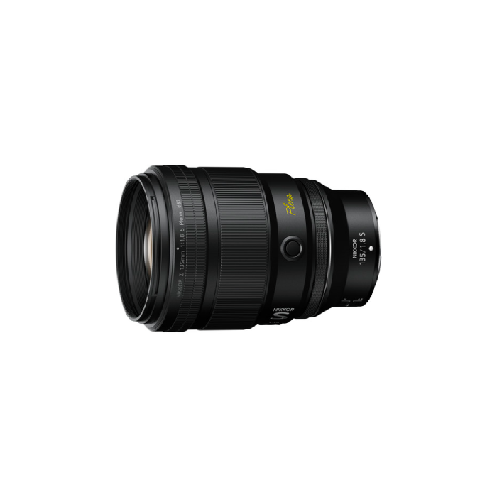 Nikkor Z 135mm f/1.8 S Plena
