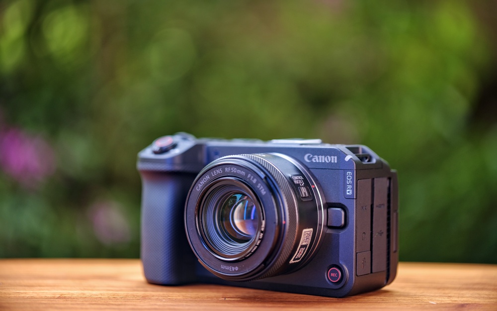The Canon EOS R6 V Is Now Available to Rent at P&Z!